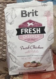 Сухой корм Brit Fresh с курицей и картофелем для щенков и молодых собак всех пород, 2.5 кг