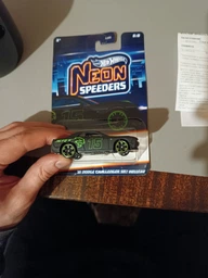 Тематическая машинка Hot Wheels Неоновые гоночные в ассортименте 1 шт (HLH72)