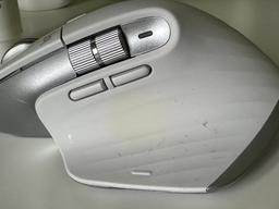 Мышь Logitech MX Master 3S Performance Wireless Mouse Bluetooth Pale Grey (910-006560) фото от покупателей 4