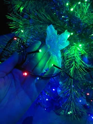 Светодиодная гирлянда штора 3х0,9 м снежинка звезда на 145 LED лампочек 10 фигурок Желтый фото от покупателей 3