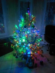 Светодиодная гирлянда штора 3х0,9 м снежинка звезда на 145 LED лампочек 10 фигурок Желтый фото от покупателей 2