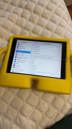 Чохол IGUY протиударний, дитячий, чоловічок з ручками для Apple iPad 2 3 4 (Retina) Red