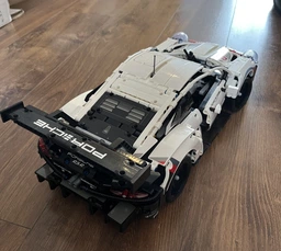 Конструктор машинка технік Porsche 911 RSR Racing Vesion Technology на 1630 деталей в масштабі 1:10 Порше авто гоночна версія фото від покупців 10