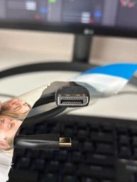 Кабель Vention USB-C — DisplayPort v1.4 2 м 8K 60Гц 4K 144Гц Чорний (CGYBH) фото від покупців 3