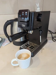 Рожкова кавоварка BEKO CaffeExperto CEP5302B