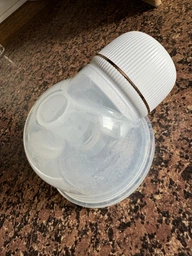 Електричний молоковідсмоктувач Wearable Breast Pump портативний бездротовий молоковідсмоктувач з функцією масажу та стимуляцією лактації білий фото від покупців 4