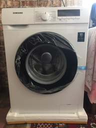 Стиральная машина узкая Samsung WW70T3020BW/UA фото от покупателей 6
