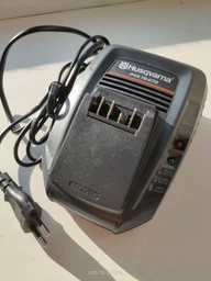 Зарядное устройство Husqvarna Aspire P4A 18-C70 3A (9706010-01)