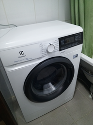 Стиральная машина узкая Electrolux EW6SM326SU фото от покупателей 1