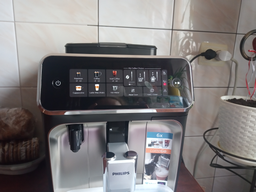 Кавомашина PHILIPS Series 3200 EP3243/50 фото від покупців 1