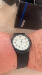 Наручні годинники Casio MQ-24-7B2LEG
