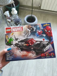 Конструктор LEGO Marvel Человек-паук против маслкара Венома 254 детали (76309)