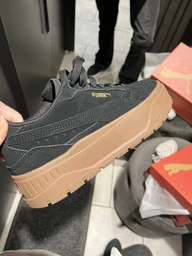 Женские кеды кожаные низкие Puma Karmen II Idol SD 39746205 40.5 (7UK) 26 см Puma Black-Puma Black-Puma Gold (4067979638289) фото от покупателей 6