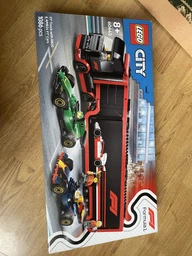Конструктор LEGO City Вантажівка F1 з автомобілями RB20 та AMR24 1086 деталей (60445) фото від покупців 2