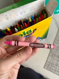 Crayola Воскові олівці Crayons 96 шт. фото від покупців 1