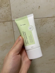 Легкий солнцезащитный крем iUNIK Centella Calming Daily Sunscreen с Экстрактом центеллы азиатской SPF 50+ PA++++ 60 мл (8809728080637) фото от покупателей 8
