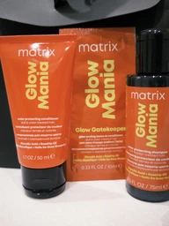 Профессиональный шампунь Matrix Glow Mania для защиты цвета окрашенных волос 300 мл (3474637257026) фото от покупателей 12