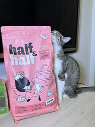 Сухий корм для кошенят HalfHalf з яловичиною 8 кг