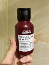 Профессиональный шампунь L'Oreal Professionnel Serie Expert Vitamino Color Spectrum Professional Shampoo для сияющего блеска и сохранения 5 измерений цветового спектра после окрашивания волос 300 мл (3474637268527)