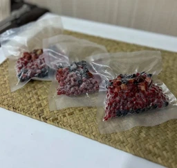 Пакети для вакууматора харчові говренні змінна плівка для вакуумного пакувальника 15х20 см кульки рифлені для вакуумування су-від пакет вакуумний для запаювання продуктів та зберігання пачка 100 шт Smart (Sn209788) фото від покупців 10