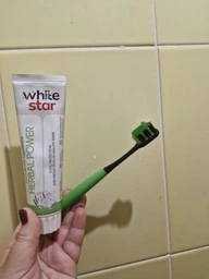 Мультиактивна зубна паста White Star Herbal Power 100 мл (3800237400317) фото від покупців 9