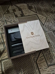 Комплект Ніж Victorinox Spartan 1.3603.3 + Чохол з ліхтариком Police фото от покупателей 3