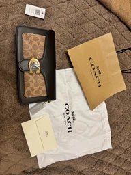 Сумка женская Coach Signature Monogram Mini коричневая фото от покупателей 1