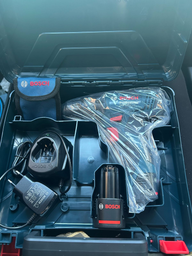 Акумуляторний ударний дриль-шурупокрут Bosch Professional GSB 120-LI + 2 акум. 12V 2.0 Аг + зарядний пристрій+ Набір біт (10 шт. + магнітний тримач) + Набір свердел (12 шт.) (06019G8102)