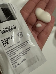 Профессиональный уход L'Oreal Professionnel Serie Expert Metal Detox для уменьшения ломкости всех типов волос и нежелательного изменения цвета 100 мл (30161153) фото от покупателей 1
