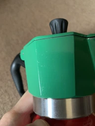 Гейзерна кавоварка Bialetti Tricolour Mokina (5650) на 1 чашку 50 мл червно-зелена (8006363014212) фото від покупців 7