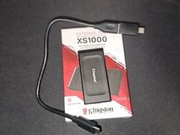 SSD накопитель Kingston sxs1000 Portable 2.0тb usb Black (sxs1000/2000g) фото от покупателей 1