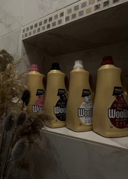 Жидкое средство для стирки Woolite для черных и джинсовых тканей с кератином 900 мл (5900627090413) фото от покупателей 17