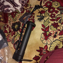 Велосипедный насос ручной с насадками West Biking 80 PSI мини насос для велосипеда мяча шин круга надувного матраса шариков компактный велонасос с креплением Черный 73573 фото от покупателей 9