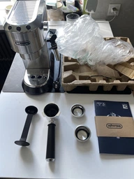 Кофеварка рожковая DeLonghi EC 685 W 51мм White фото от покупателей 17