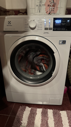 Стиральная машина узкая Electrolux EW6S406WU фото от покупателей 5