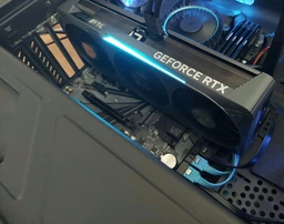 Видеокарта Gigabyte GeForce RTX 5070 EAGLE SFF OC 12G (GV-N5070EAGLE OC-12GD) EU [132547] фото от покупателей 8