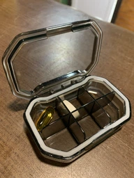 Влагозащитная пластиковая таблетница для лекарств на 6 отделений Pill Case органайзер - контейнер для витаминов и таблеток, 9.2х6.2х2.5 см, зеленая (100711780) фото от покупателей 6