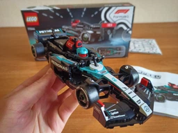 Конструктор LEGO Speed Champions Автомобиль для гонок Mercedes-AMG F1 W15 267 деталей (77244) фото от покупателей 5