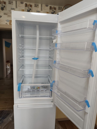 Двухкамерный холодильник Indesit INKS 1401 W4U фото от покупателей 3