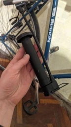 Ручной насос для велосипеда WEST BIKING N5566 велосипедный мини-насос c 3 насадками для шин / мячей, черный (102621923)