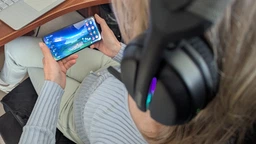 Ігрові навушники WALKER Bluetooth бездротові накладні повнорозмірні геймерська гарнітура USB з мікрофоном шумопоглинанням підсвіткою Hi-Fi звук RGB для ПК ноутбука телефона айфона Android iPhone стерео чорні + мішечек в подарунок фото від покупців 18