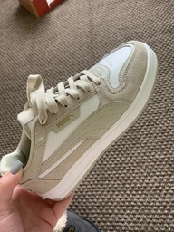 Женские кеды низкие Puma Court Classic Street Sd 40021503 37.5 (4.5UK) 23.5 см Puma White-Desert Dust-Puma Gold (4067983724466) фото от покупателей 2