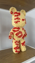 Конструктор Magic Blocks в виде мишки Bearbrick "Kisses” 43 см фото от покупателей 2