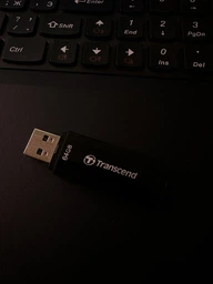 Флеш память USB Transcend JetFlash 700 16GB USB 3.1 Gen1 Black (TS16GJF700) фото от покупателей 15