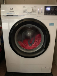 Стиральная машина узкая Electrolux PerfectCare 600 EW6SM426BU фото от покупателей 5