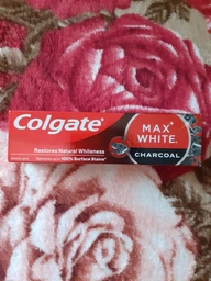 Зубная паста Colgate Max White Charcoal Optic White Отбеливающая с углем 75 мл (8718951250017) фото от покупателей 1