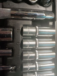 Набор инструментов INTERTOOL STORM ET-8111 111 ед