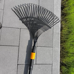 Граблі для прибирання листя 22 зубців Fiskars QuikFit 135201 (1000644)