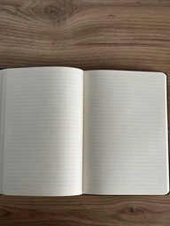 Записная книжка А5 недатированная, в линию Paperbook Toscano Красная фото от покупателей 4