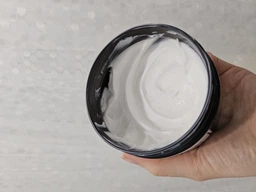 Deeply Restoring Hair Mask Восстанавливающая маска для волос 300 мл фото от покупателей 4